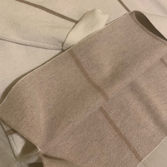 Elegant and Soft Sweater - Picture 5 of 8